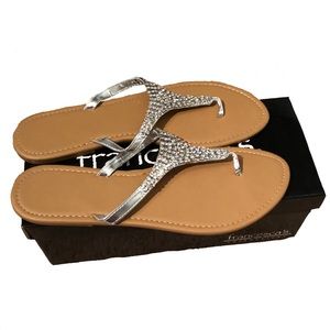 🆕 Silver Sandals. Never worn. From Francesca’s.